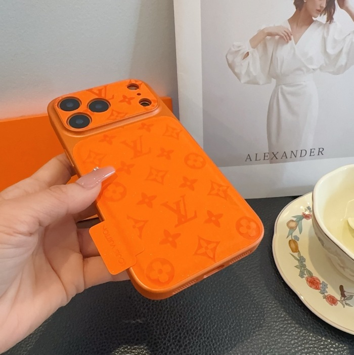 Louis Vuitton Phone Case iPhone 13 - 17