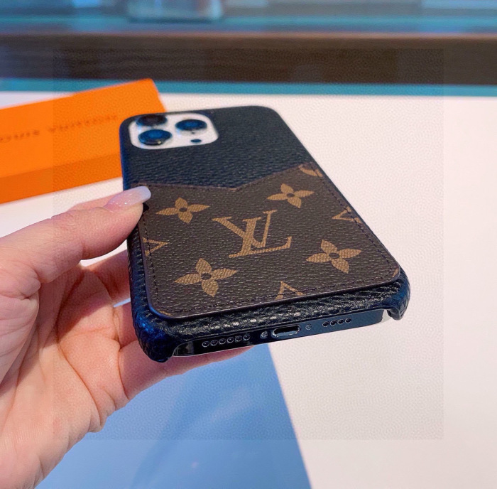 Louis Vuitton Phone Case iPhone 13 - 17