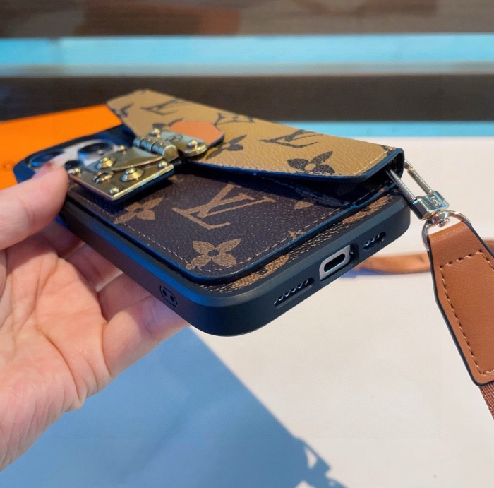 Louis Vuitton Phone Case iPhone 13 - 17
