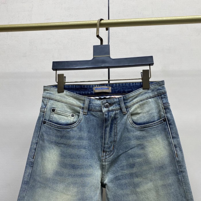 Burberry New Men Jeans Size 29-40