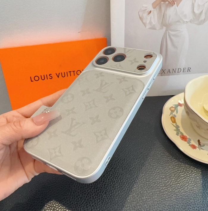 Louis Vuitton Phone Case iPhone 13 - 17