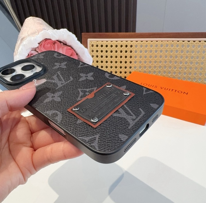 Louis Vuitton Phone Case iPhone 13 - 17