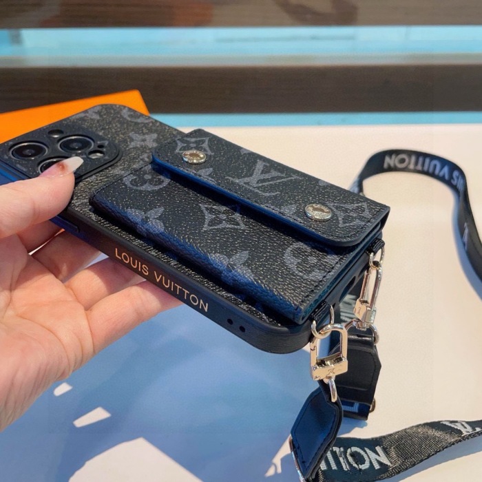 Louis Vuitton Phone Case iPhone 13 - 17