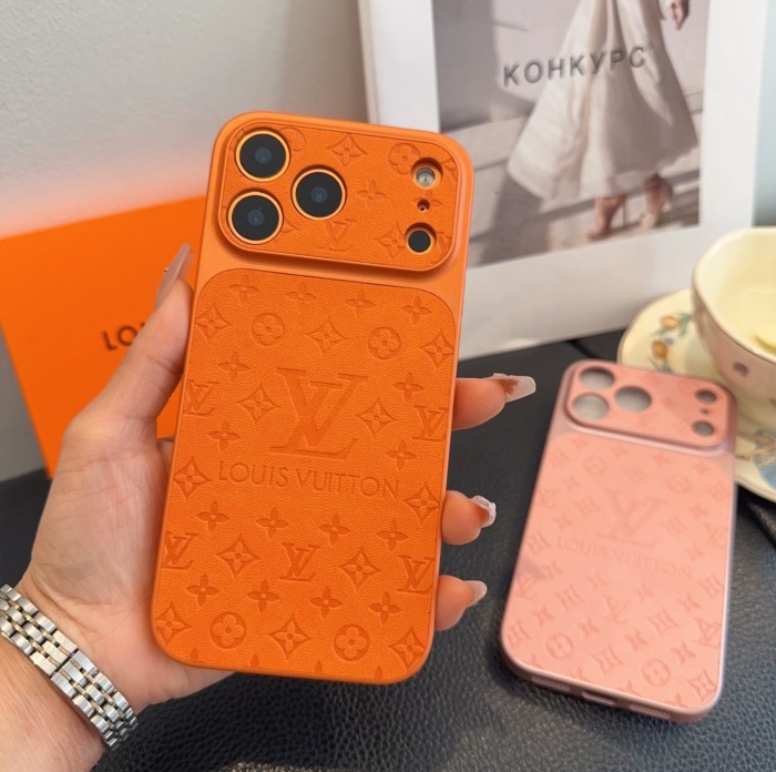 Louis Vuitton Phone Case iPhone 13 - 17