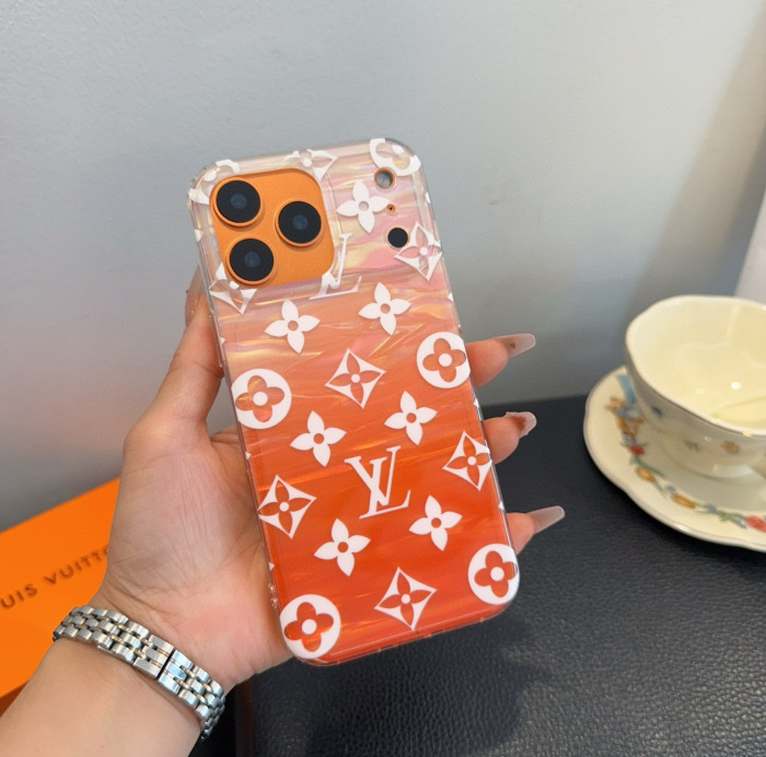 Louis Vuitton Phone Case iPhone 13 - 17
