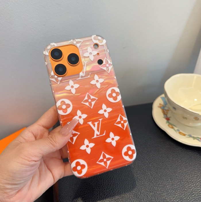 Louis Vuitton Phone Case iPhone 13 - 17
