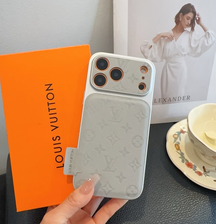 Louis Vuitton Phone Case iPhone 13 - 17