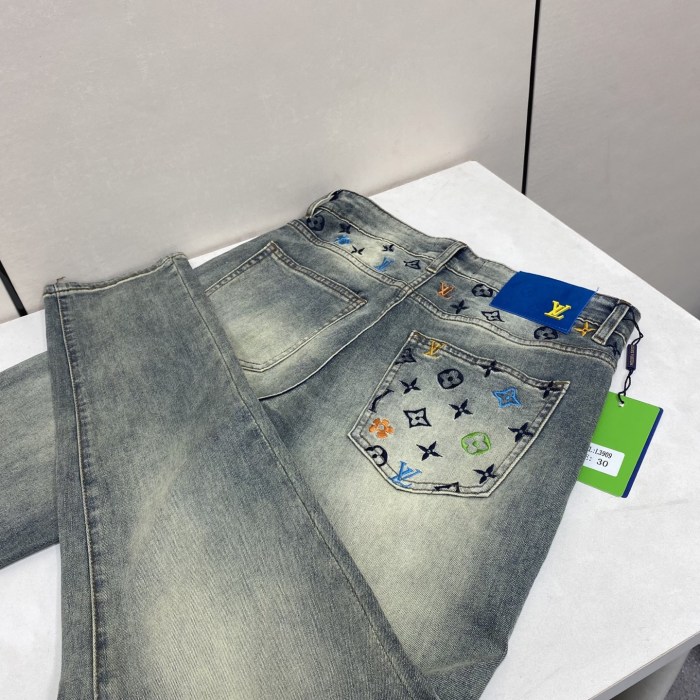 Louis Vuitton New Men Jeans Size 29-40