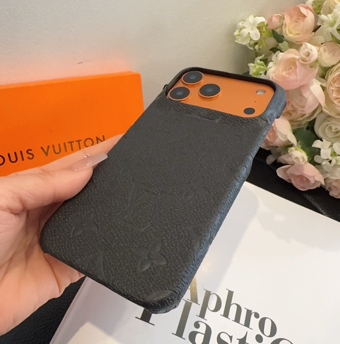 Louis Vuitton Phone Case iPhone 13 - 17