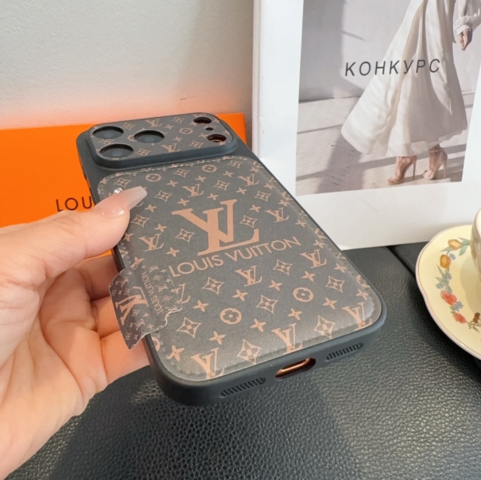 Louis Vuitton Phone Case iPhone 13 - 17
