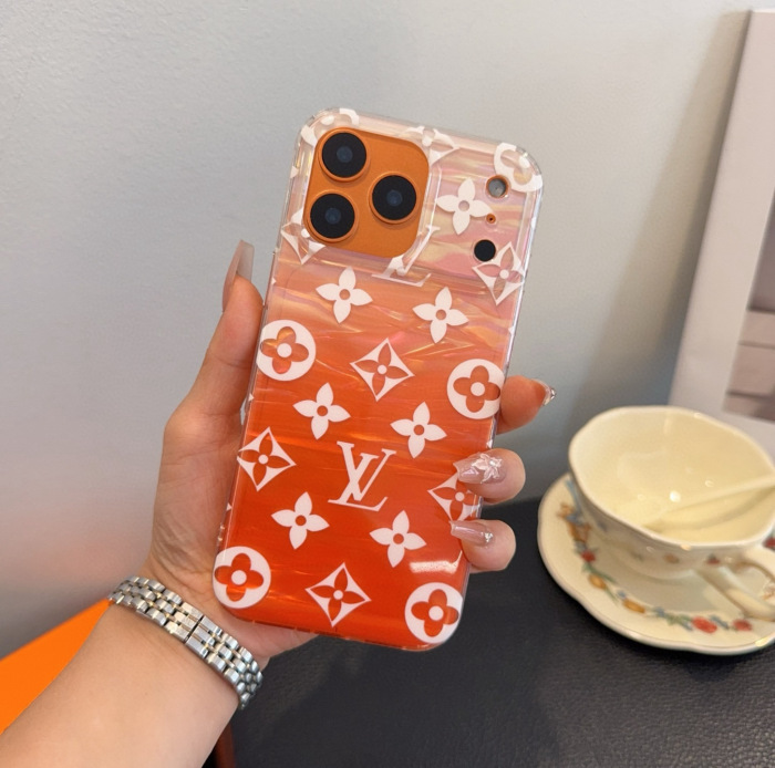 Louis Vuitton Phone Case iPhone 13 - 17