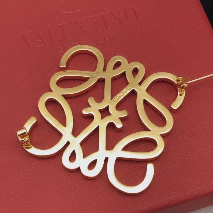 Loewe Brooch