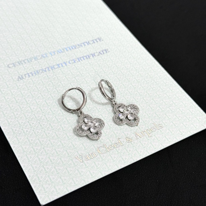 Van Cleef & Arpels Earrings