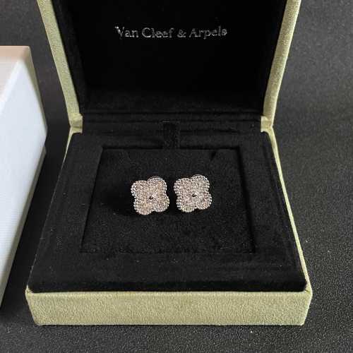 Van Cleef & Arpels Earrings