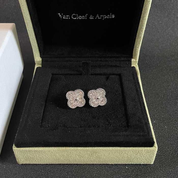 Van Cleef & Arpels Earrings