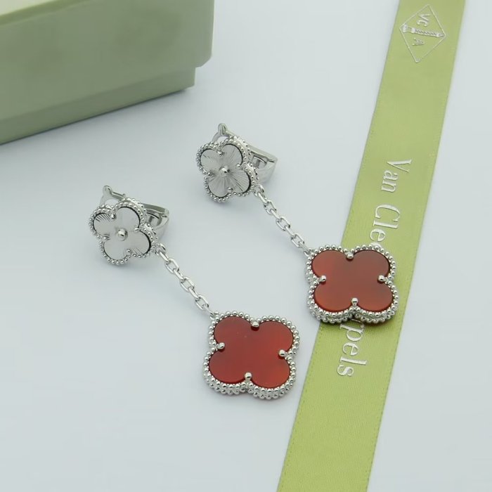 Van Cleef & Arpels Earrings