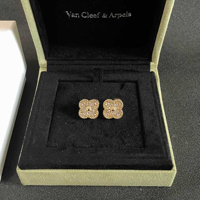 Van Cleef & Arpels Earrings