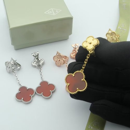 Van Cleef & Arpels Earrings