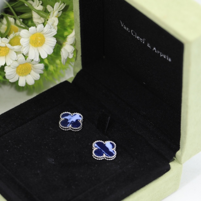 Van Cleef & Arpels Earrings