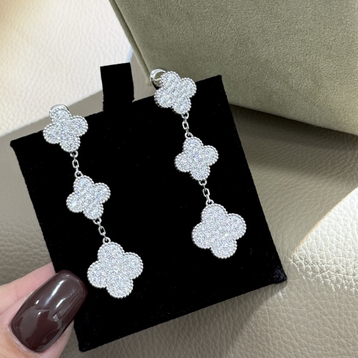 Van Cleef & Arpels Earrings