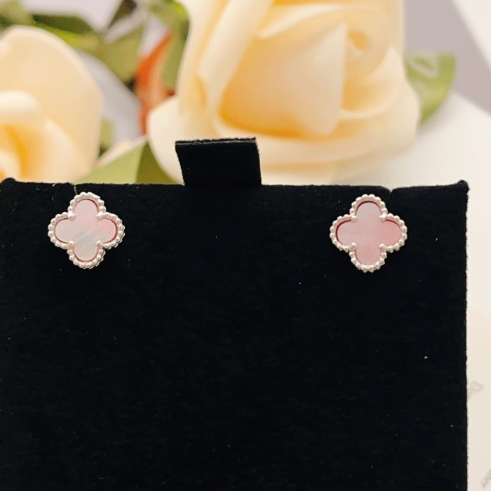Van Cleef & Arpels Earrings