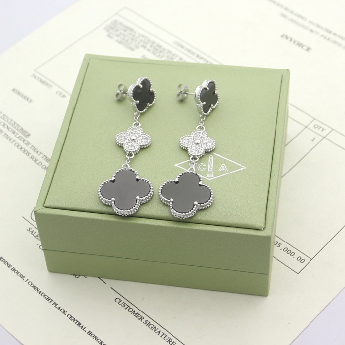 Van Cleef & Arpels Earrings