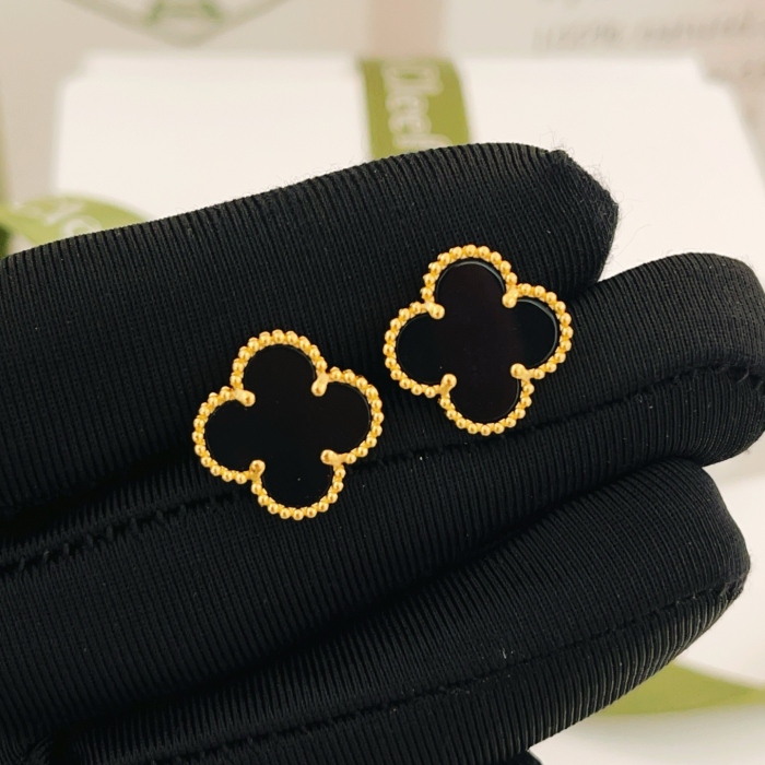 Van Cleef & Arpels Earrings