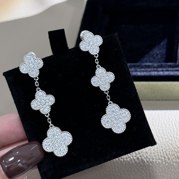 Van Cleef & Arpels Earrings