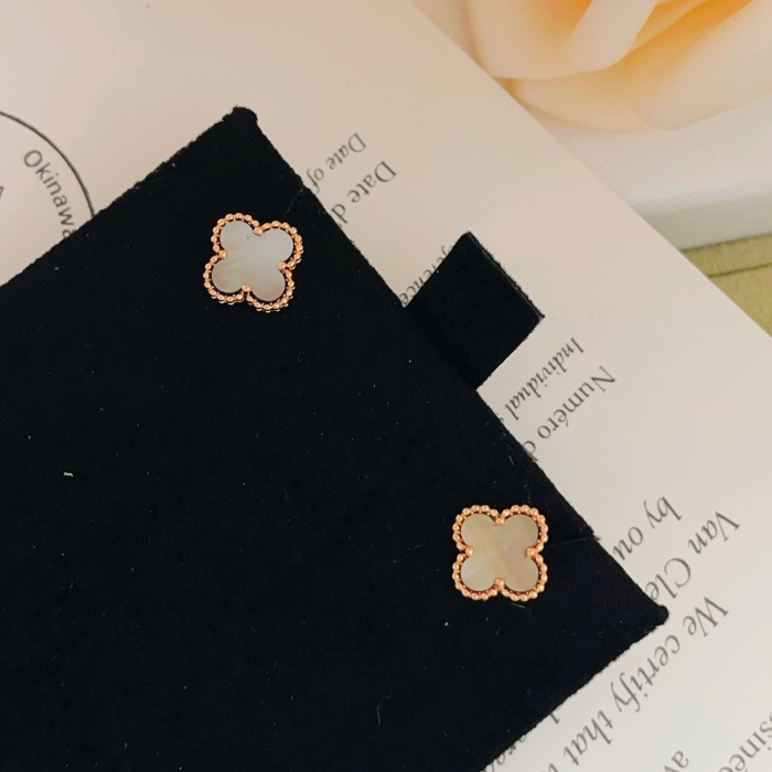Van Cleef & Arpels Earrings