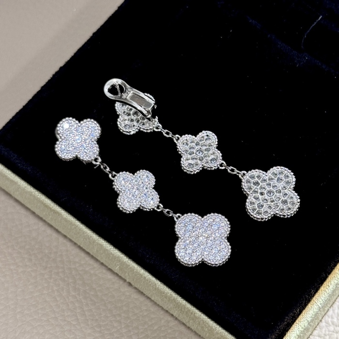 Van Cleef & Arpels Earrings
