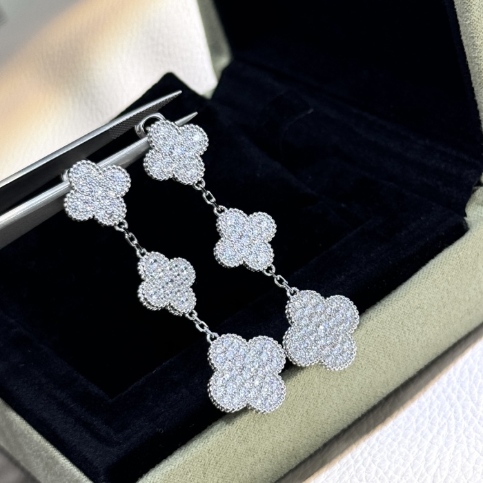 Van Cleef & Arpels Earrings