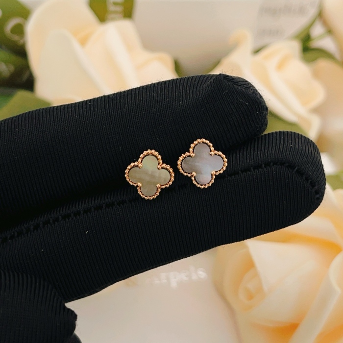 Van Cleef & Arpels Earrings