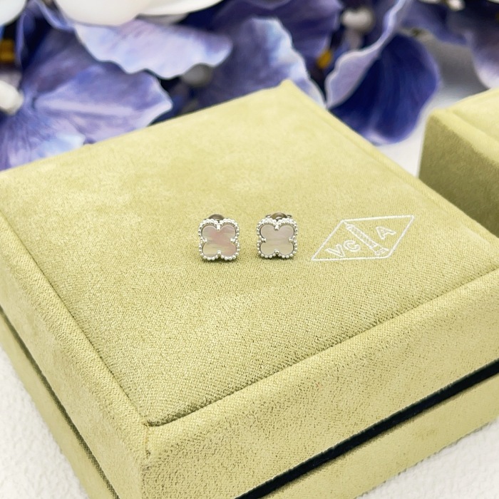 Van Cleef & Arpels Earrings