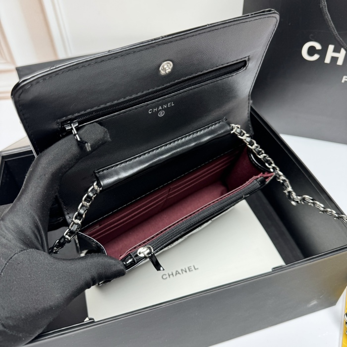 Chanel Woc Shoulder Bags Size 20*13*5cm
