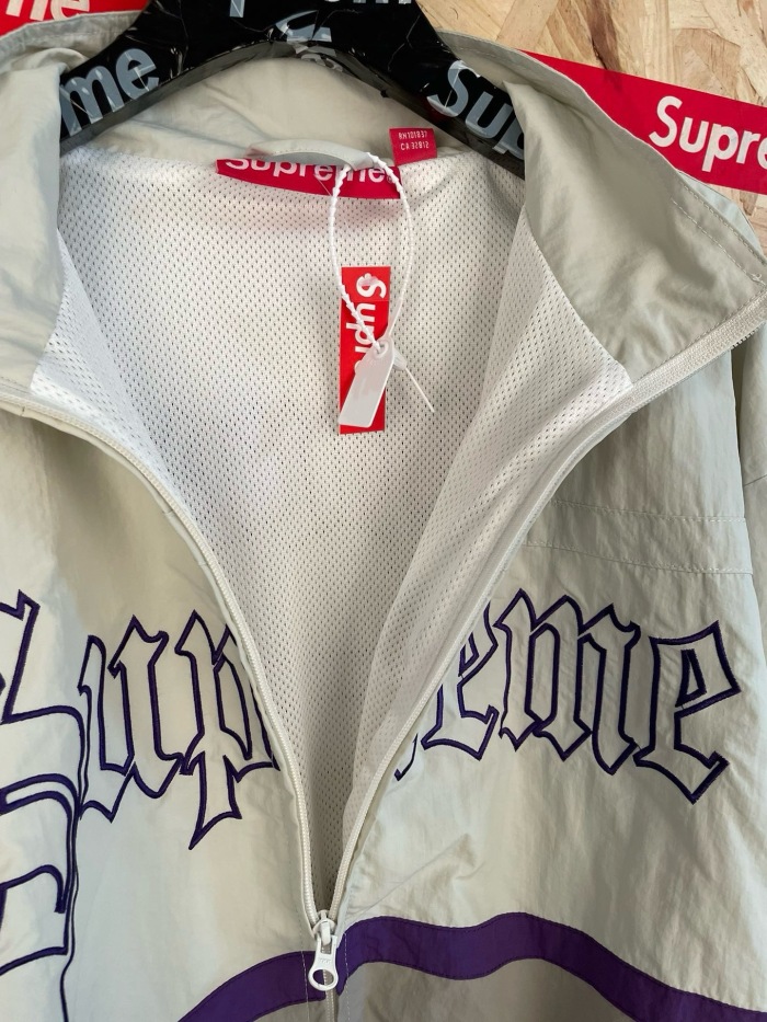 Supreme 26FW GORE-TEX Shell Jacket Size S-XL