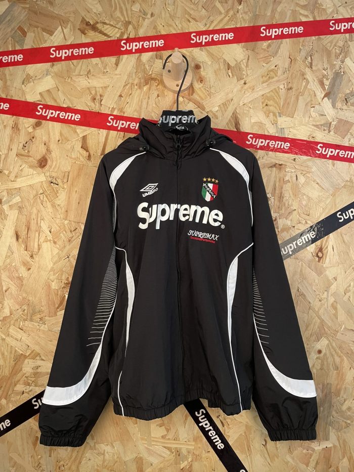 Supreme 26FW GORE-TEX Shell Jacket Size S-XL