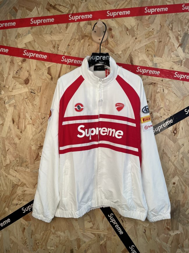 Supreme 26FW GORE-TEX Shell Jacket Size S-XL