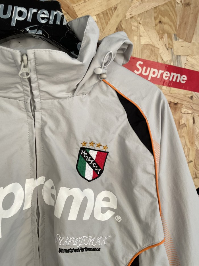 Supreme 26FW GORE-TEX Shell Jacket Size S-XL