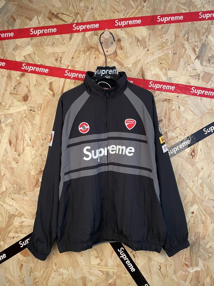 Supreme 26FW GORE-TEX Shell Jacket Size S-XL