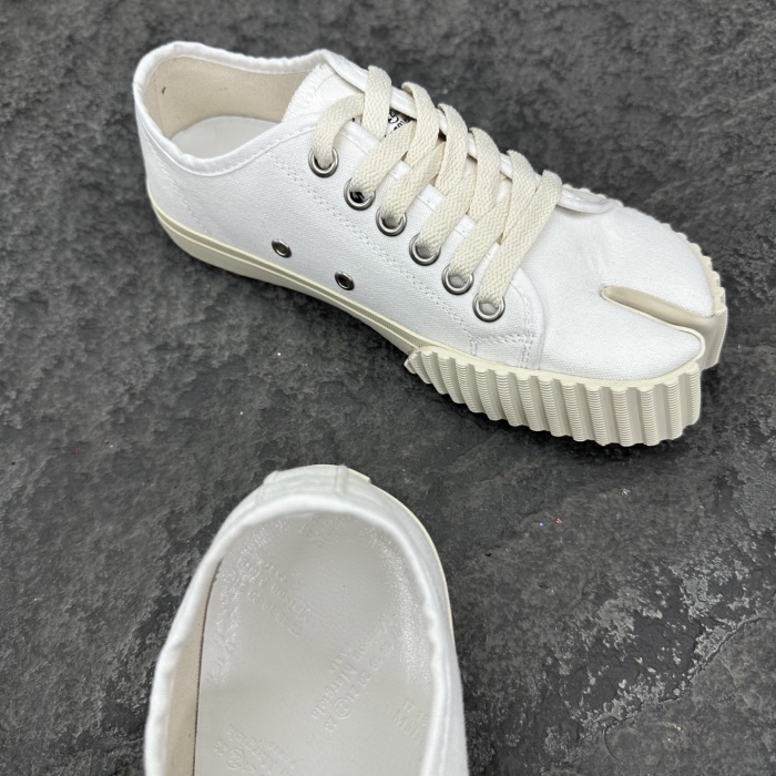 Maison Margiela Tabi Sneaker Size 36-46