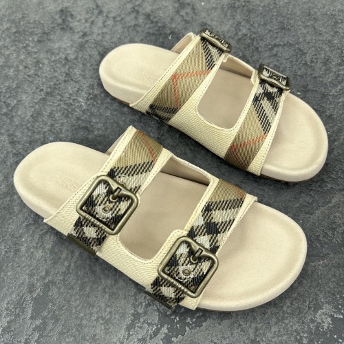 Burberry Urchin Sandals & Slippers Size 36-46