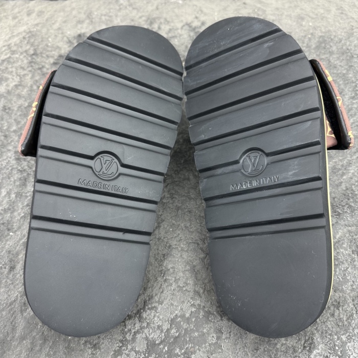 Louis Vuitton 2026ss POOL PILLOW COMFORT Sandals Slippers Size 36-46