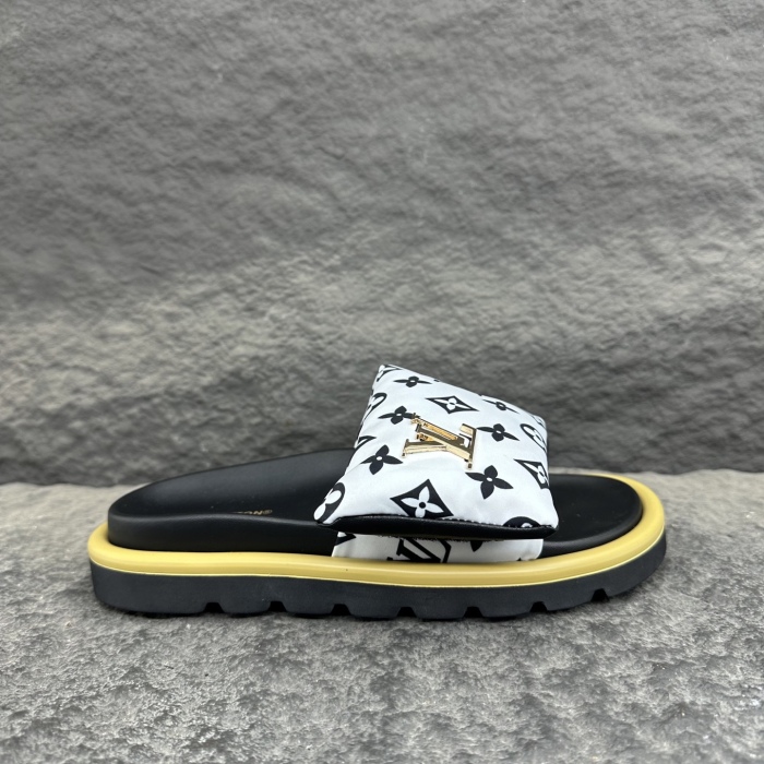 Louis Vuitton 2026ss POOL PILLOW COMFORT Sandals Slippers Size 36-46