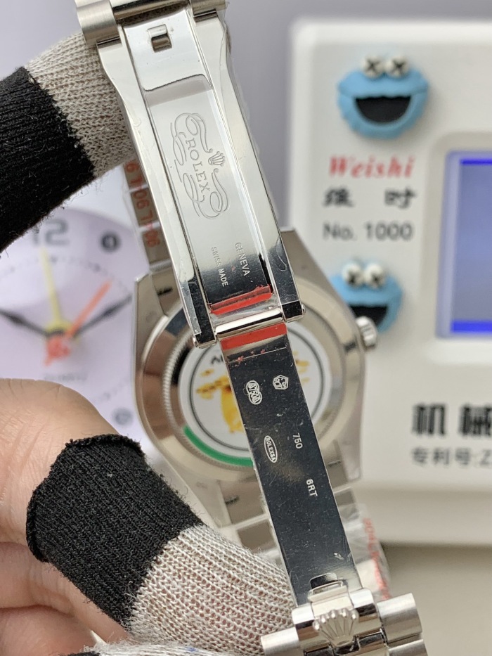 Rolex Day-Date 40 Oyster 40mm White gold M228236-0008