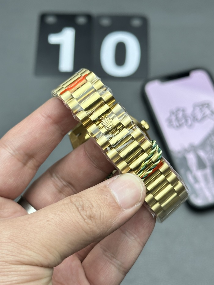 Rolex Day-Date 40 Oyster 40mm yellow gold M228238-0005