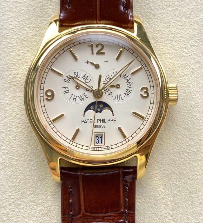 Patek Philippe Complications ref 5146J‑001 39mm Yellow Gold