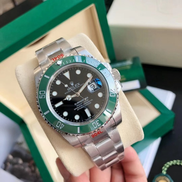 Rolex Submariner 41mm Oystersteel M126610LV-0002