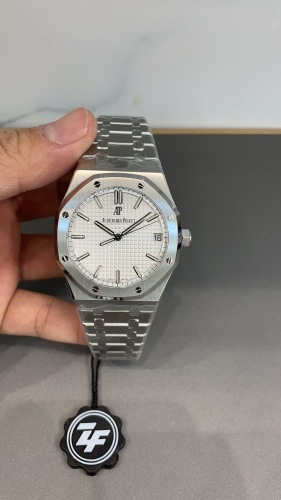 Audemars Piguet Royal Oak Selfwinding 41mm Ref. 15500ST.OO.1220ST.01