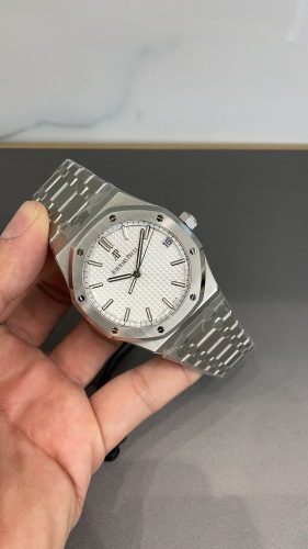 Audemars Piguet Royal Oak Selfwinding 41mm Ref. 15500ST.OO.1220ST.01