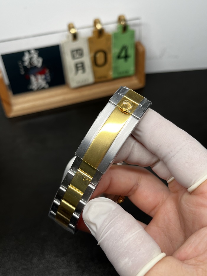 Rolex Submariner 41mm Oystersteel and yellow gold  M126613LB-0002